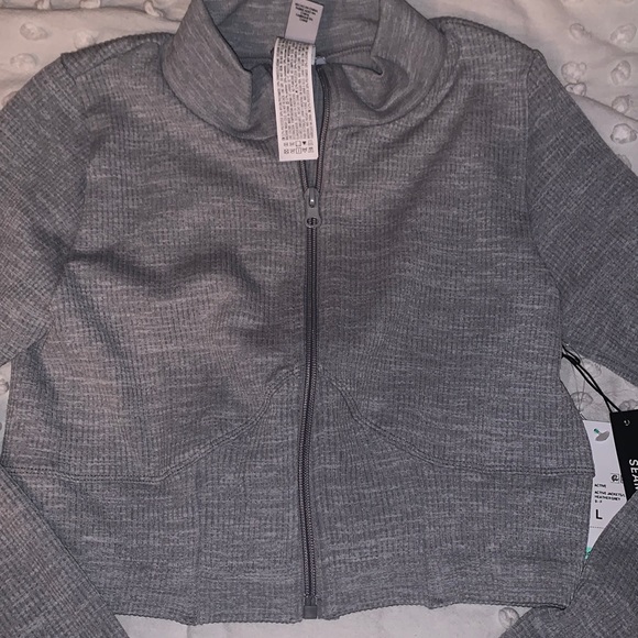 Forever 21 Active Seamless Zip up Jacket - Picture 2 of 4